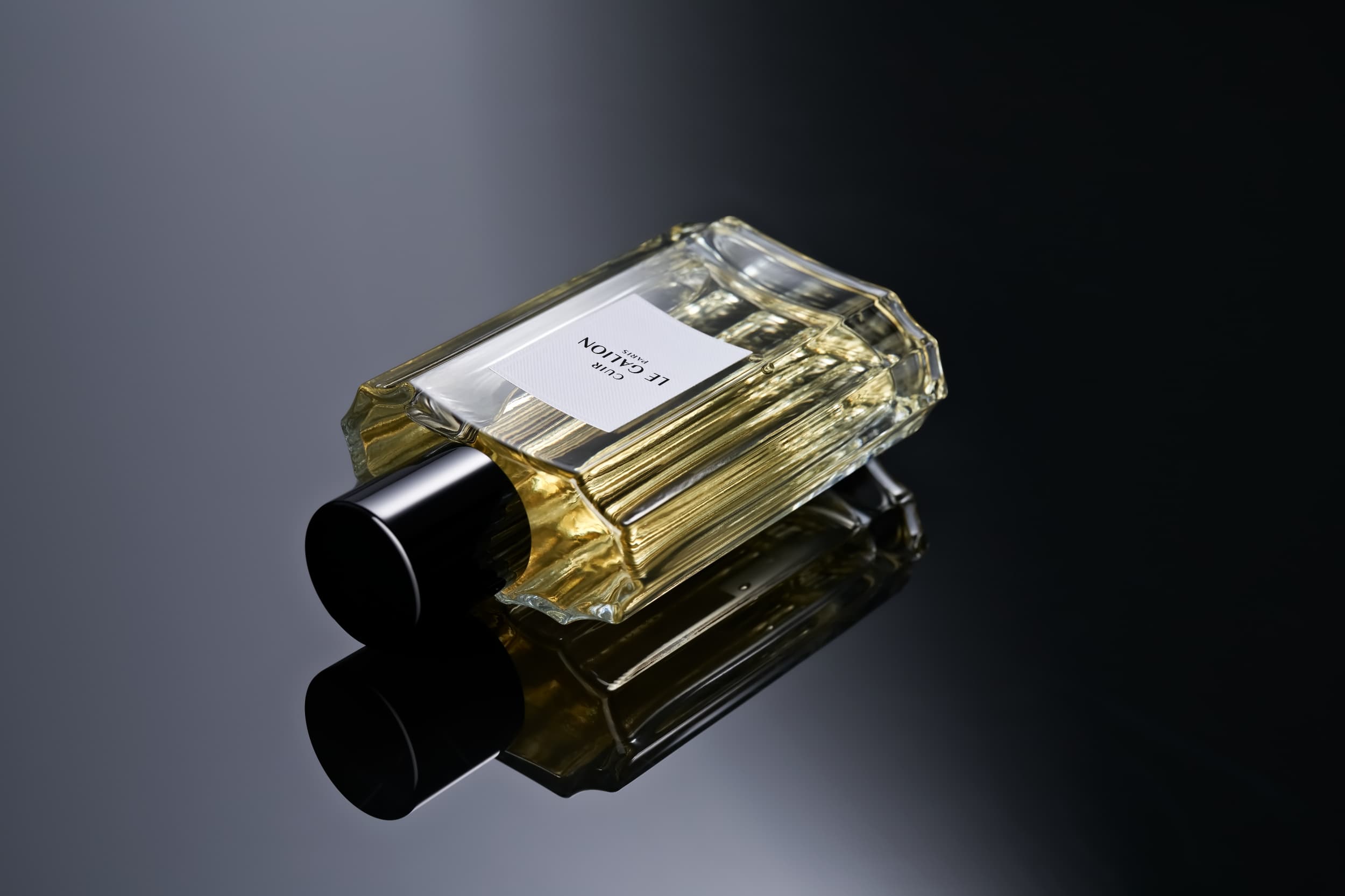 新品入荷 CUIR – GALION LE 香水(ユニセックス)